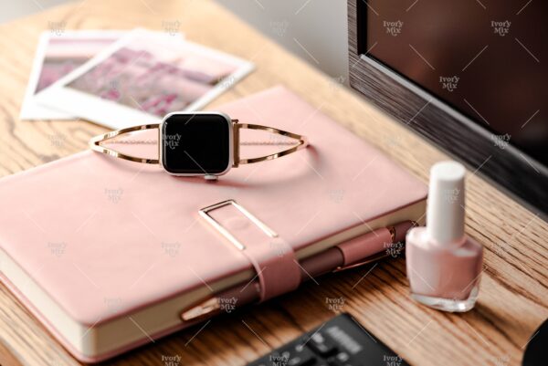 Feminine Office 32