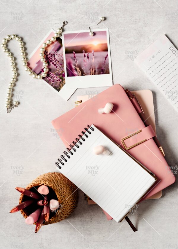 Feminine Office 36