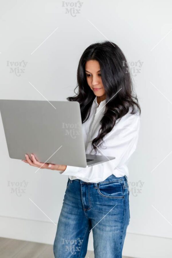 Confident and Minimal 74