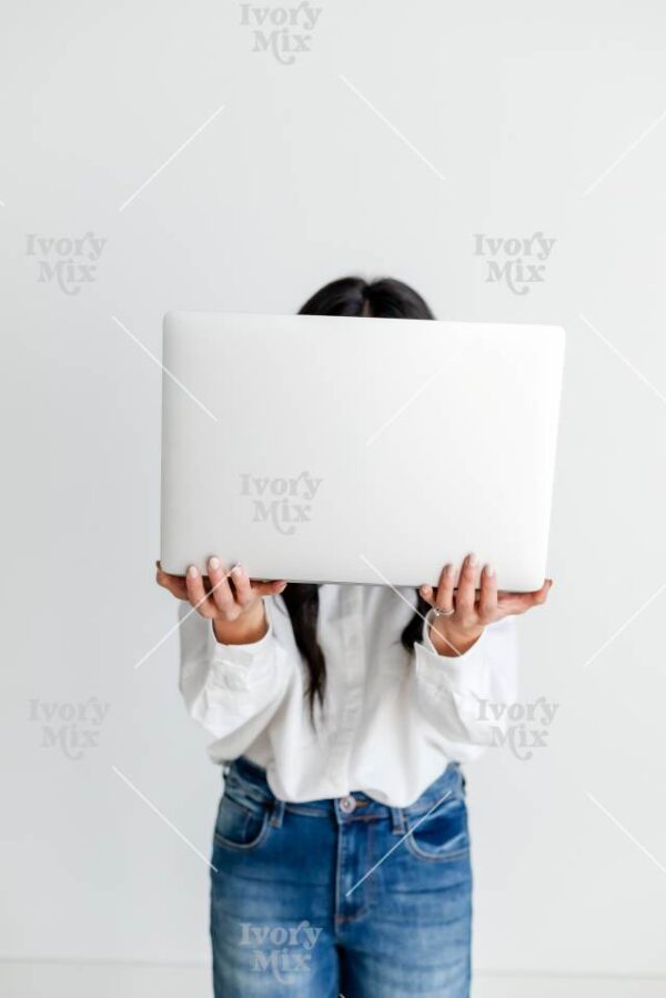 Confident and Minimal 75