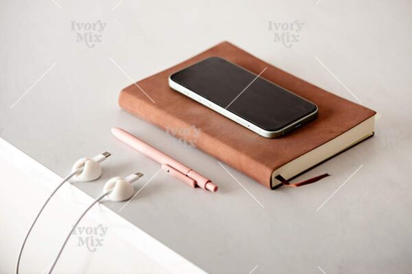 Cozy Work Minimal Photo 1