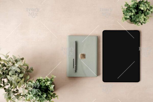 Cozy Work Minimal Photo 11