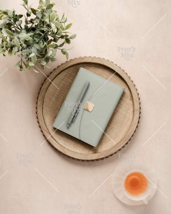 Cozy Work Minimal Photo 12