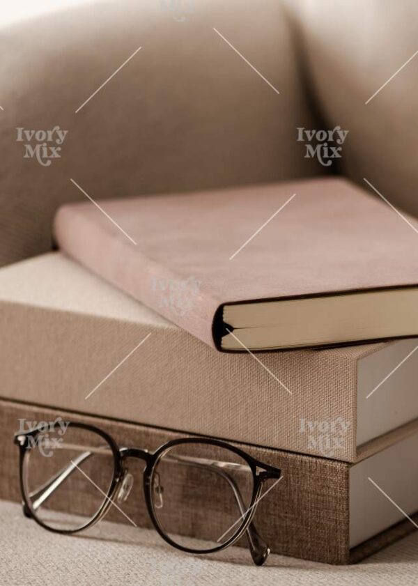 Cozy Work Minimal Photo 26