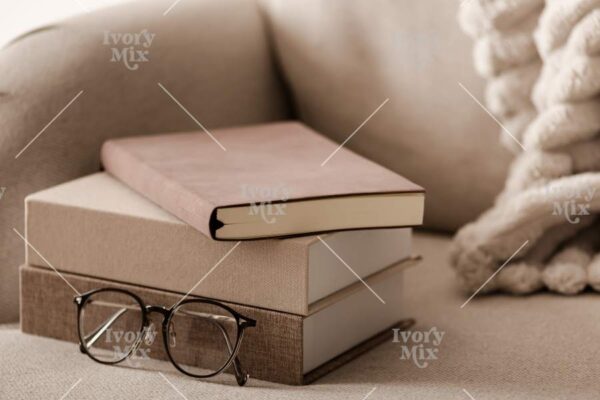 Cozy Work Minimal Photo 27